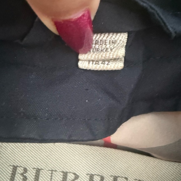 Burberry Brit Bowpark Raincoat in black - Picture 14 of 16